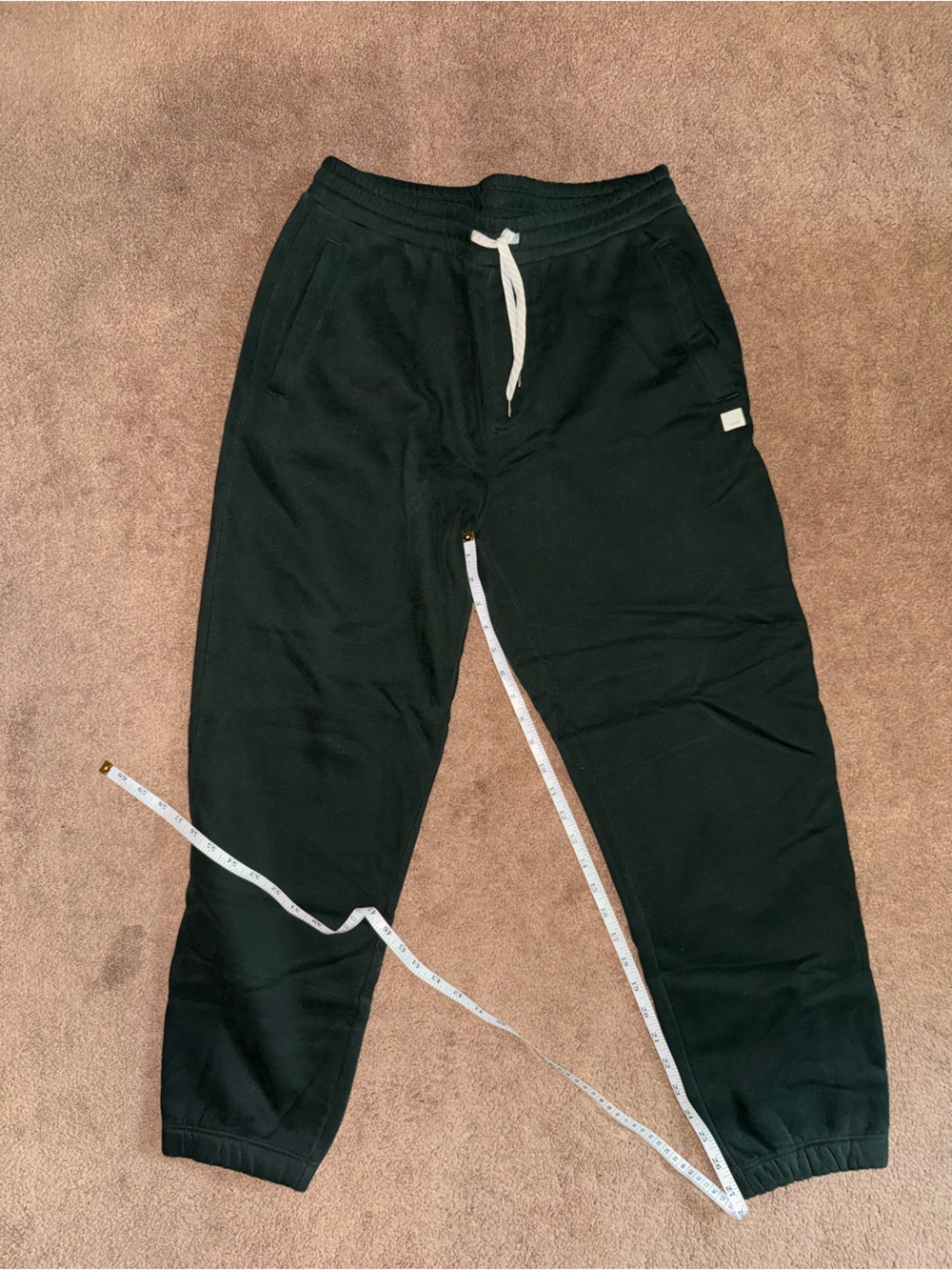 Vuori Seaside Men’s Sweats - Forest Green